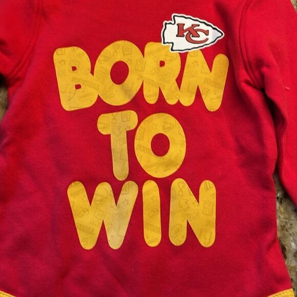 NWT Kansas City Chiefs  🏈 onesie - Picture 2 of 10